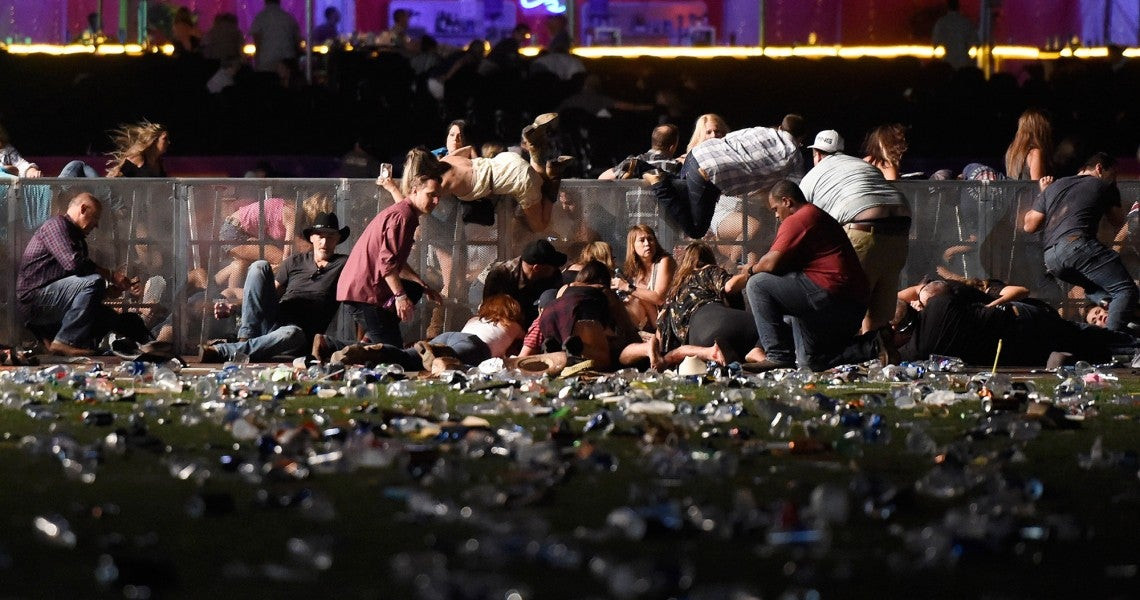 Μακελειό στο Λας Βέγκας: 59 οι νεκροί και 527 οι τραυματίες -Ο λογιστής που σκόρπισε τον τρόμο (εικόνες,βίντεο)